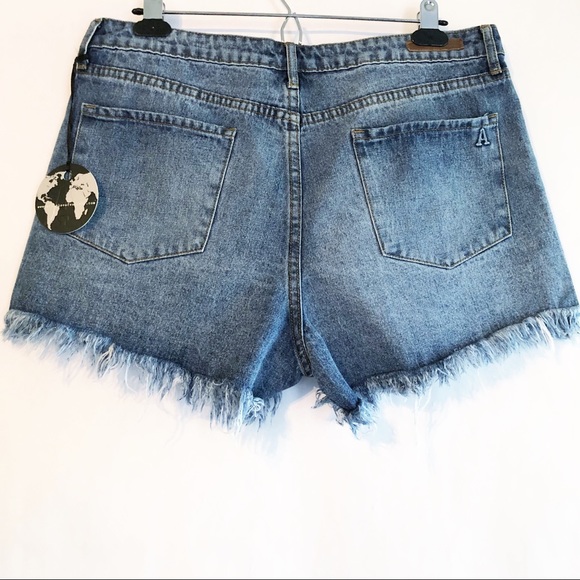 Articles Society Coachella Frayed High Rise Shorts - Picture 6 of 12